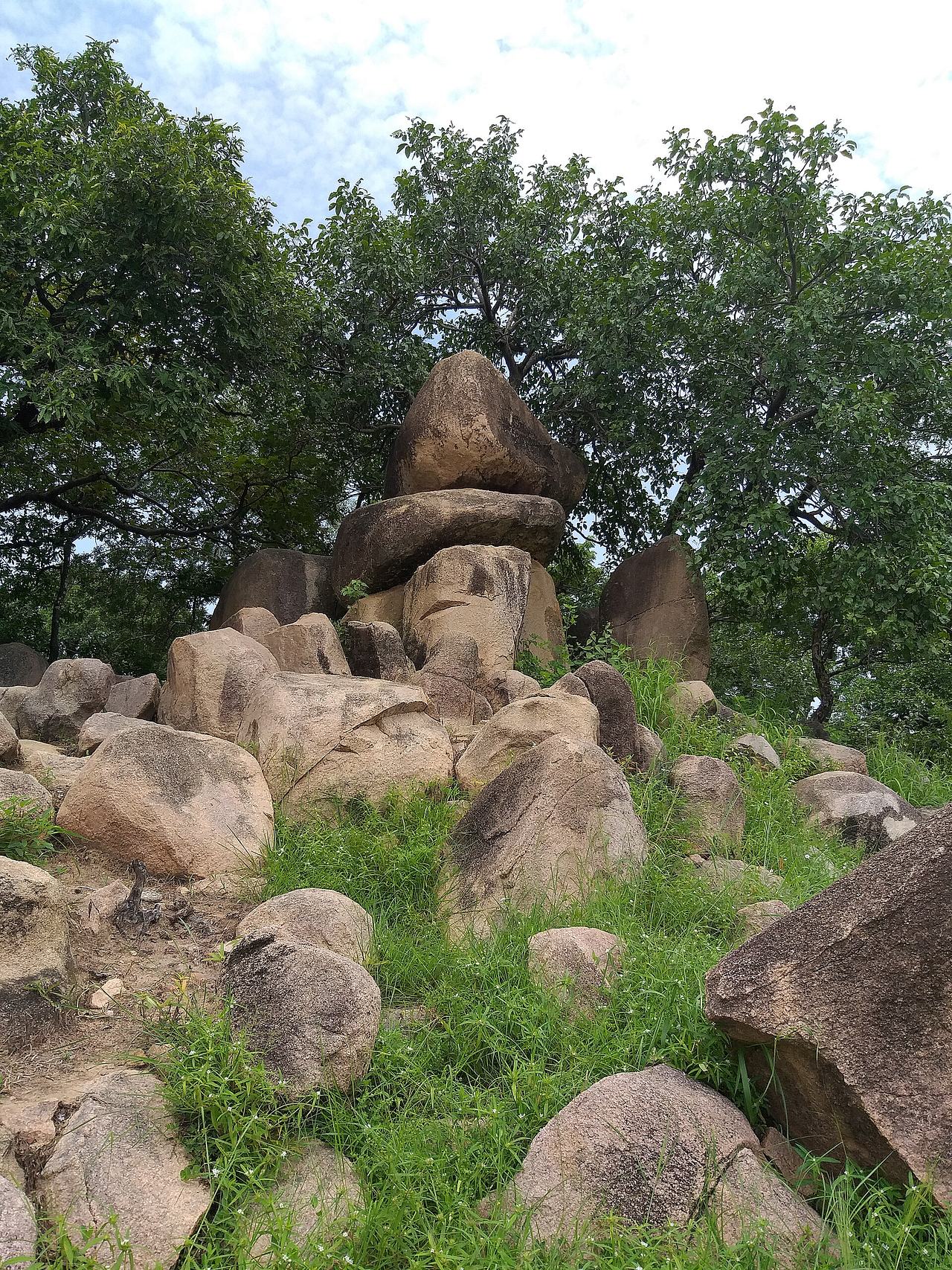 Guards at the Pikworo slave camp sat at the peak of the rock and watched over the camp to prevent slaves from escaping. One could see the surrounding communities when sitting or standing at the peak of the rock.