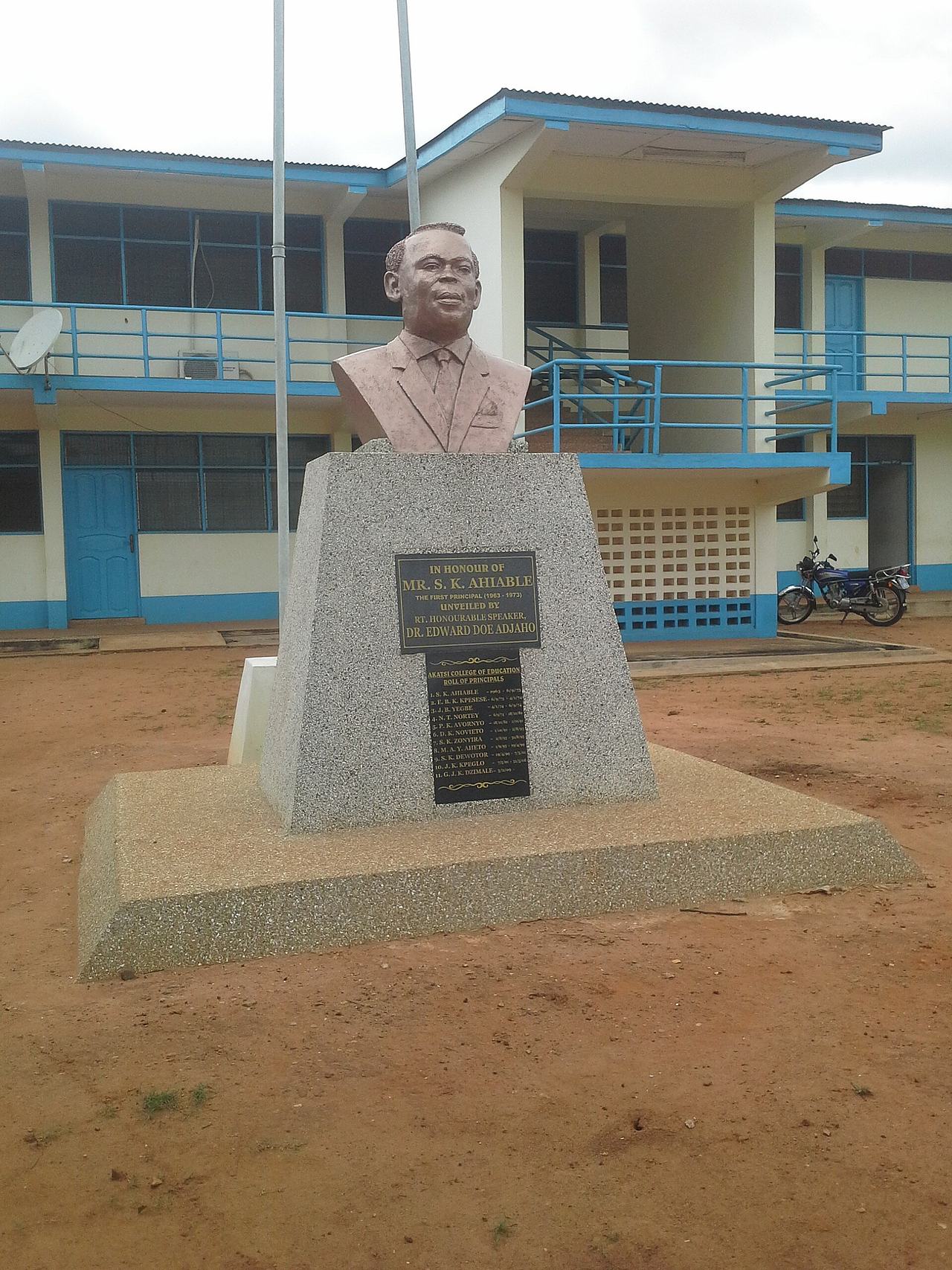 Bust of Mr. S.K. Ahiable, first principal of AKATSICO