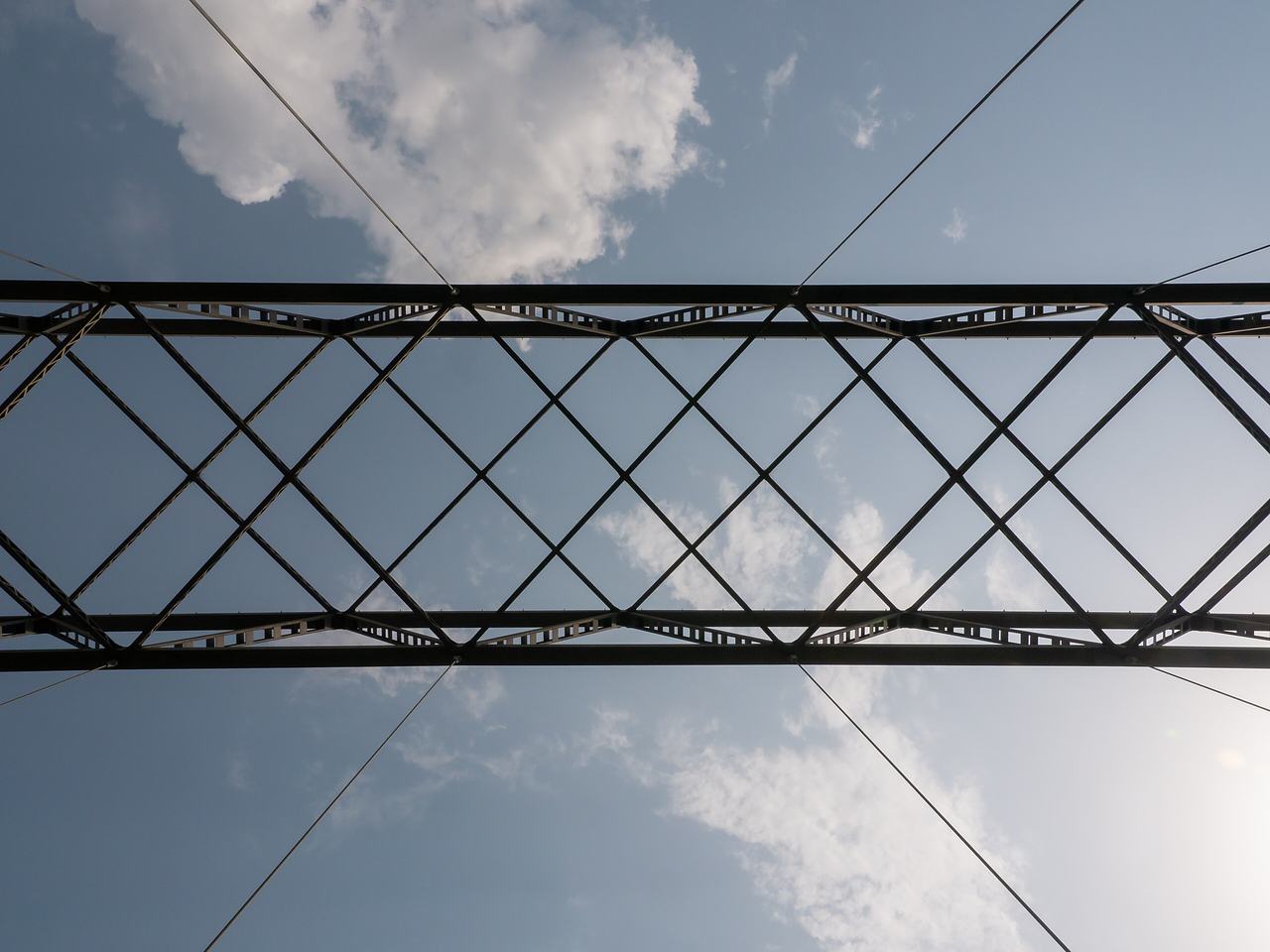 Arch of the Adomi bridge 