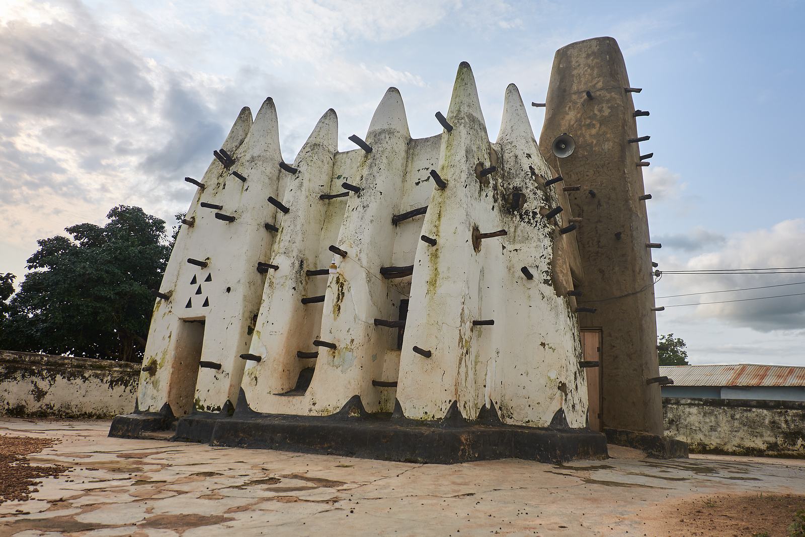 Nakore mosque with one side renovated