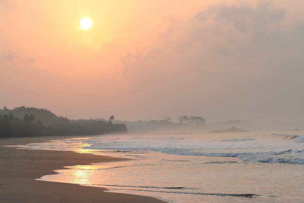 Sunrise, Axim beach