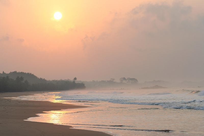 Sunrise, Axim beach