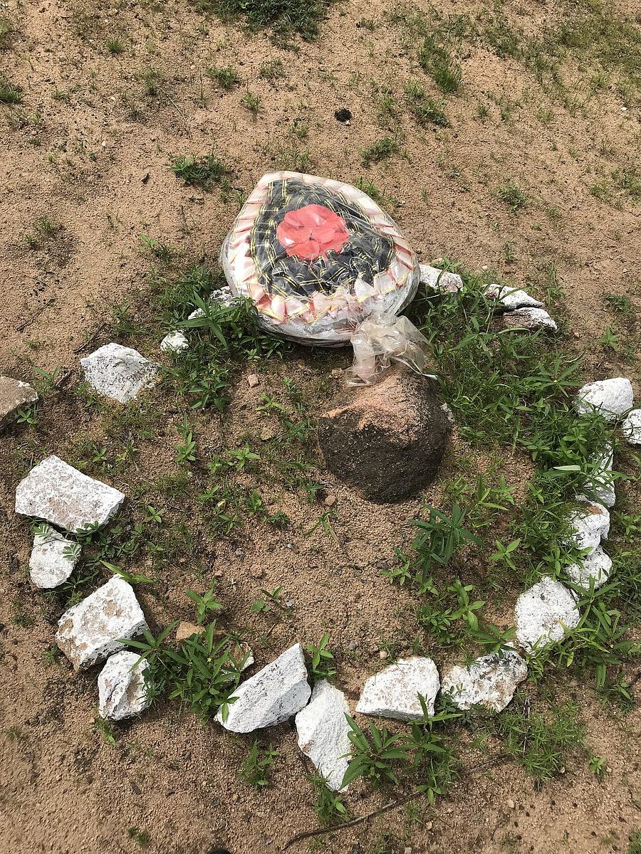 A tomb of a slave at Pikworo slave camp in Paga Nania 1