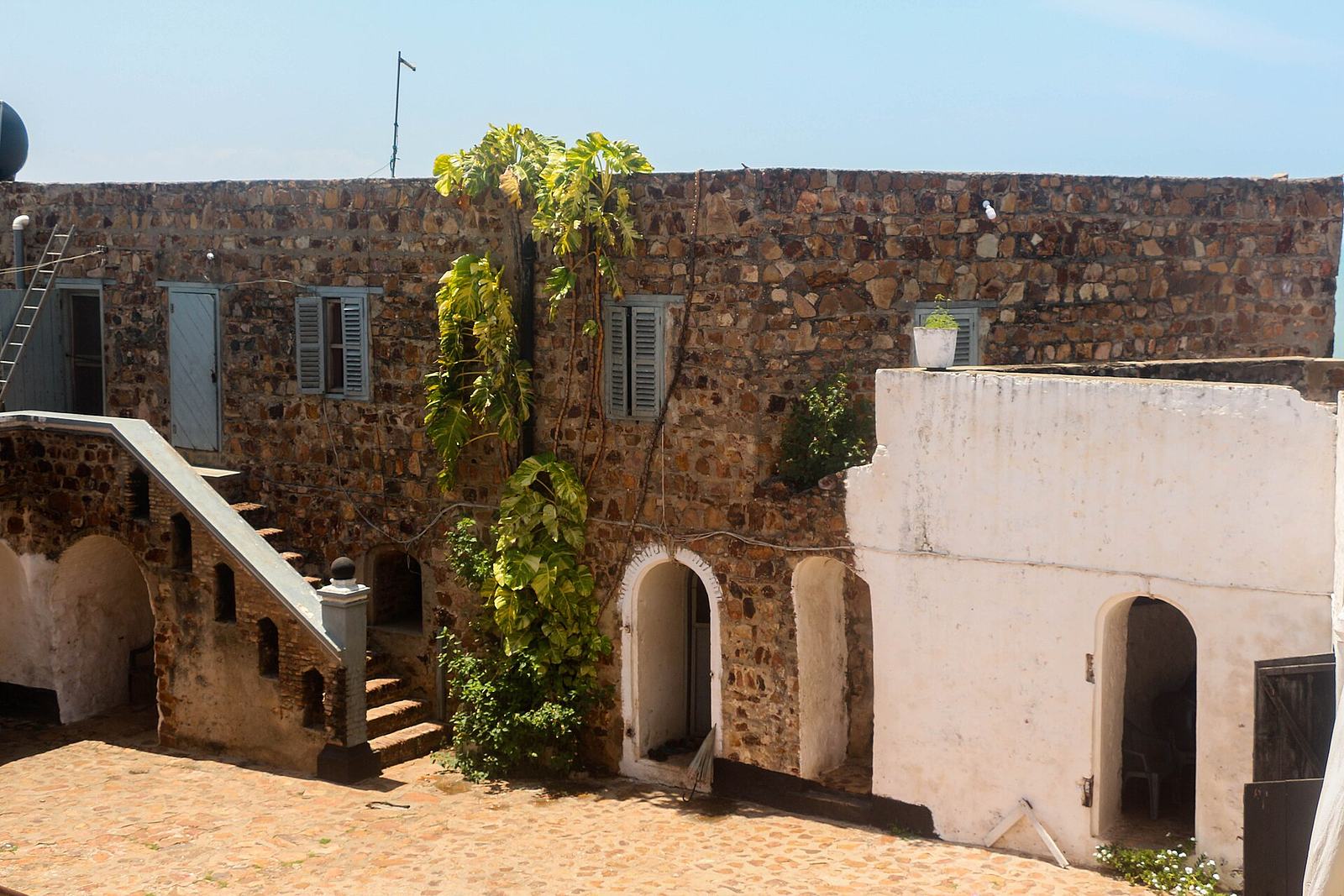Fort Good Hope 19