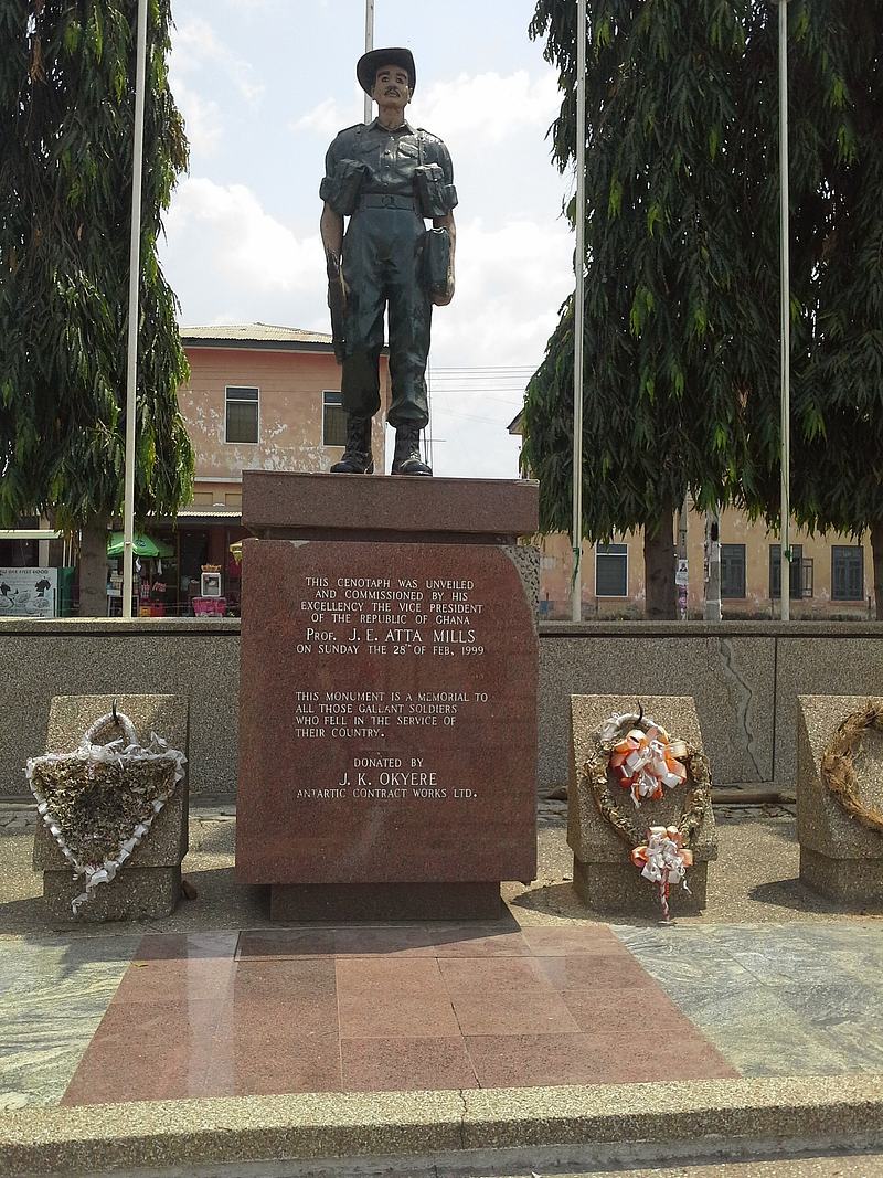 Monument of a soldier at Jackson Park, Koforidua