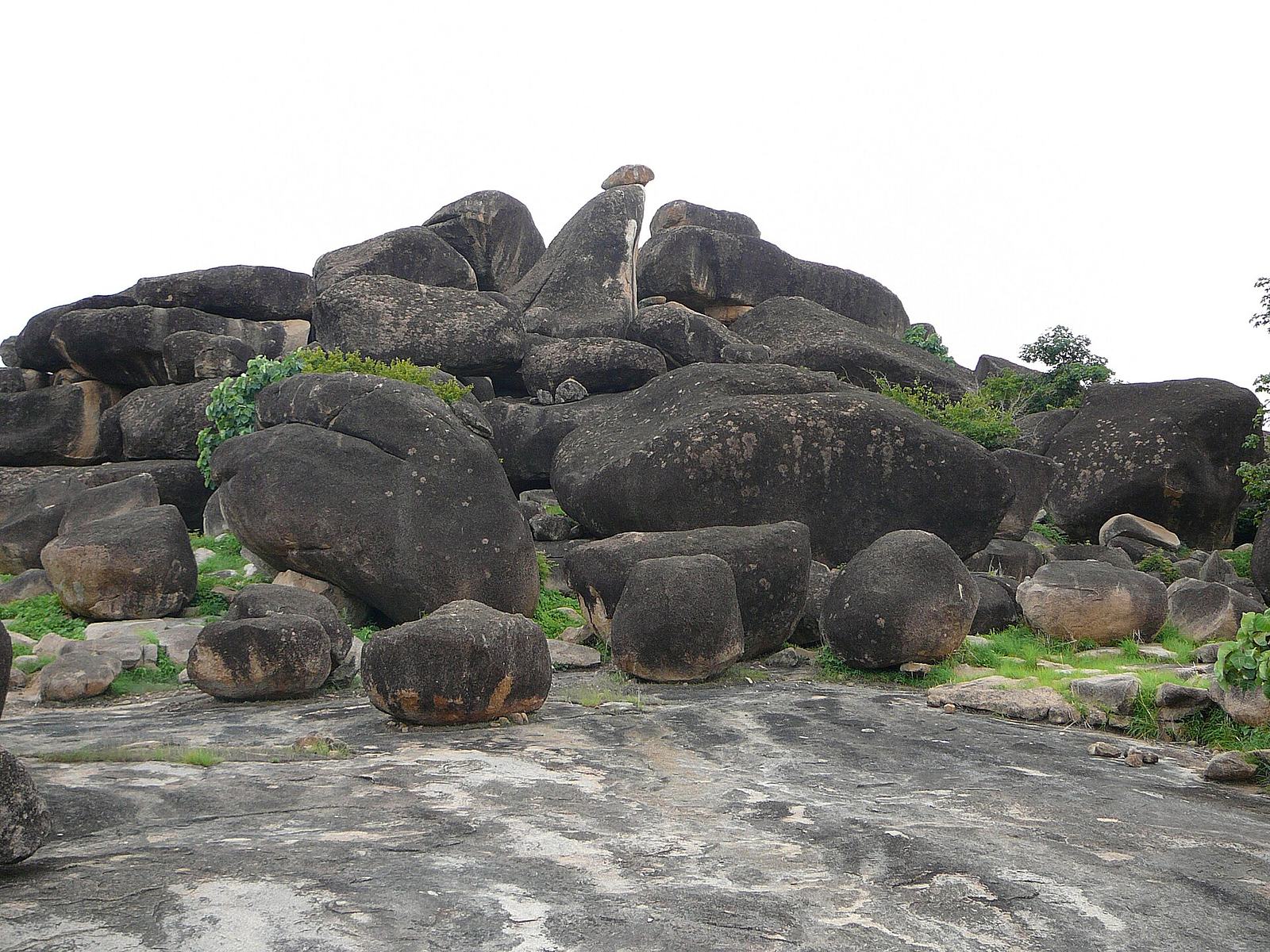 File:Rocks in the Tongo Hills, Upper East Region, Ghana, 2011.JPG