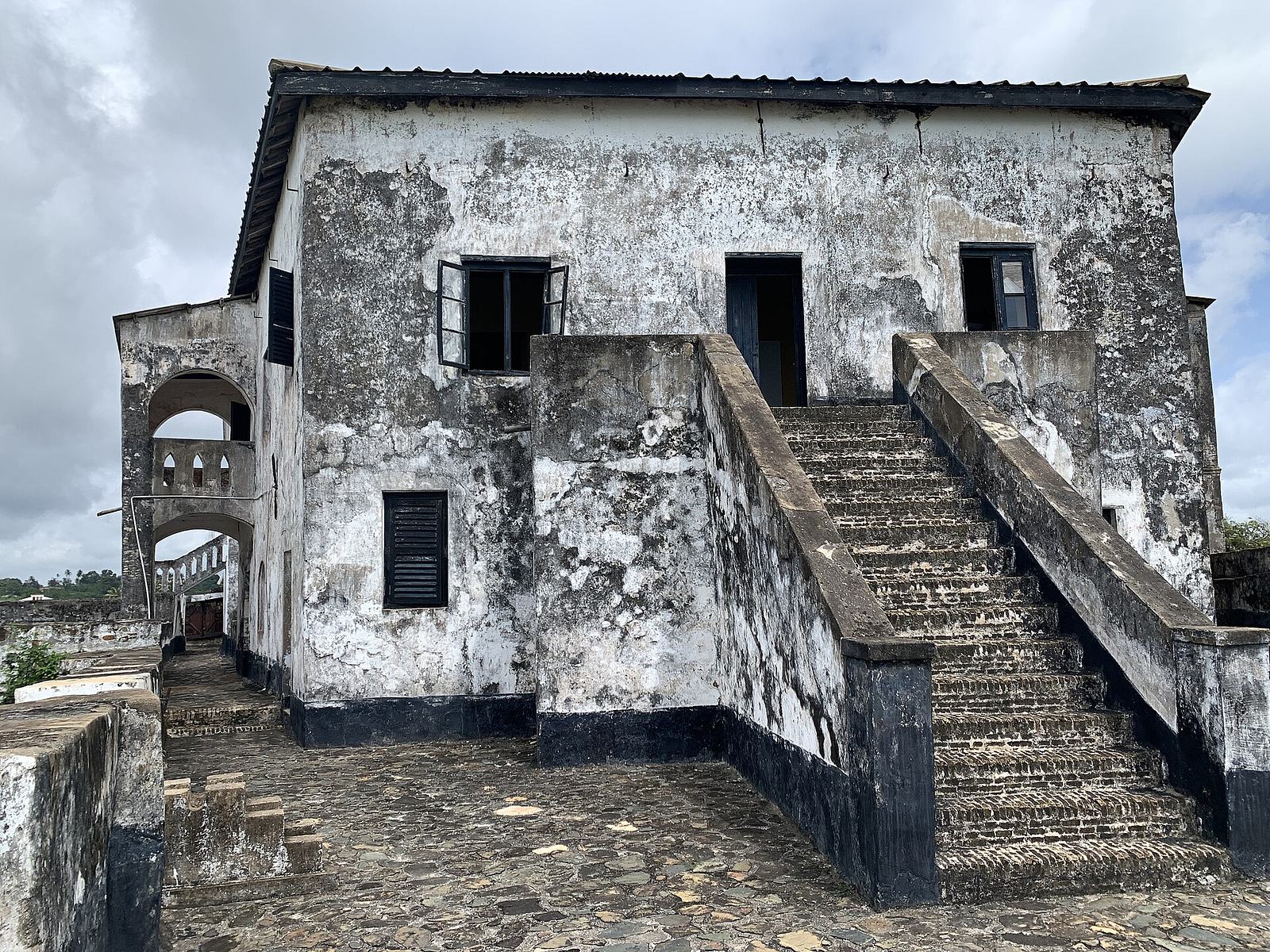Fort Saint Anthony - Axim Castle.jpg