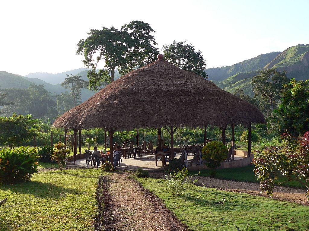 Breakfast at Waterfall Lodge