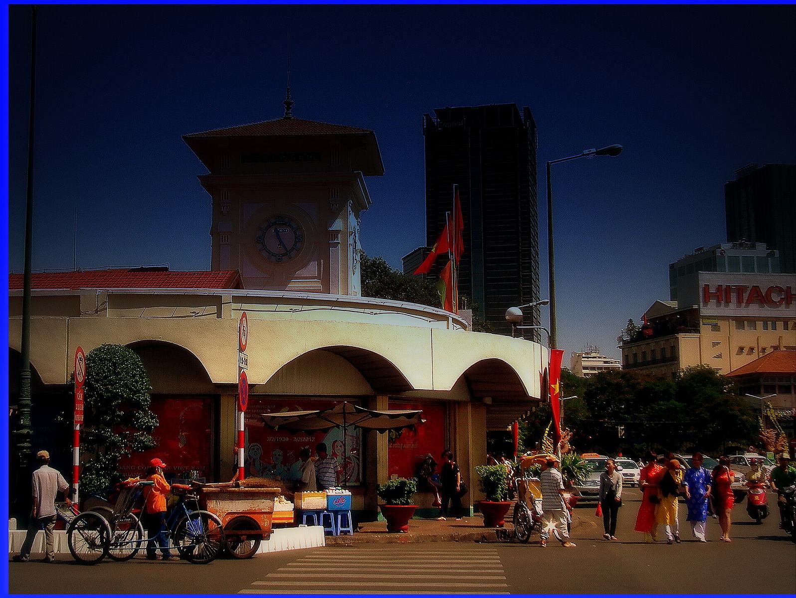 BEN THANH MARKET CENTRAL SAIGON HO CHI MINH CITY VIETNAM JAN 2012 (6907278868)