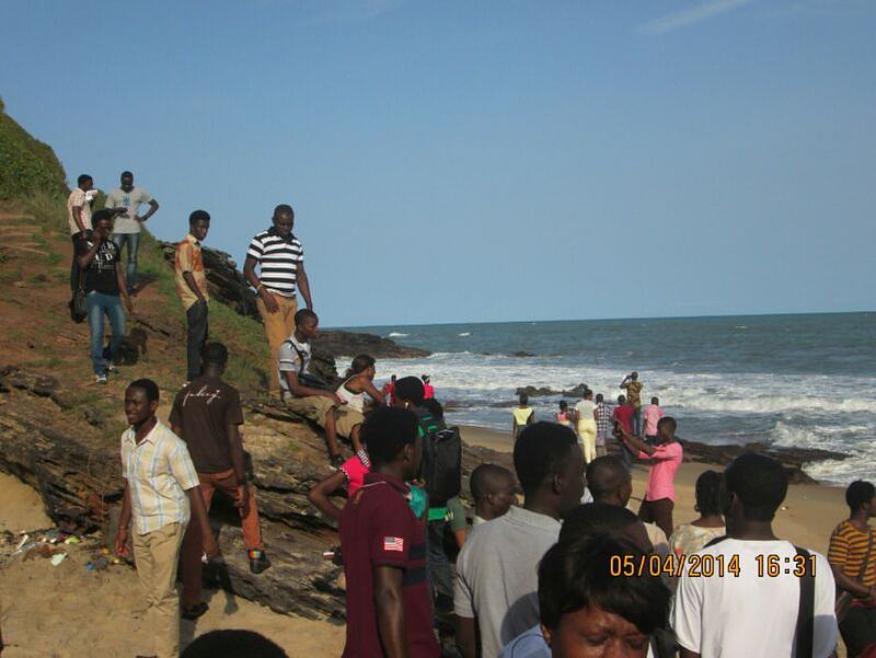 Sandy Beach, Komenda