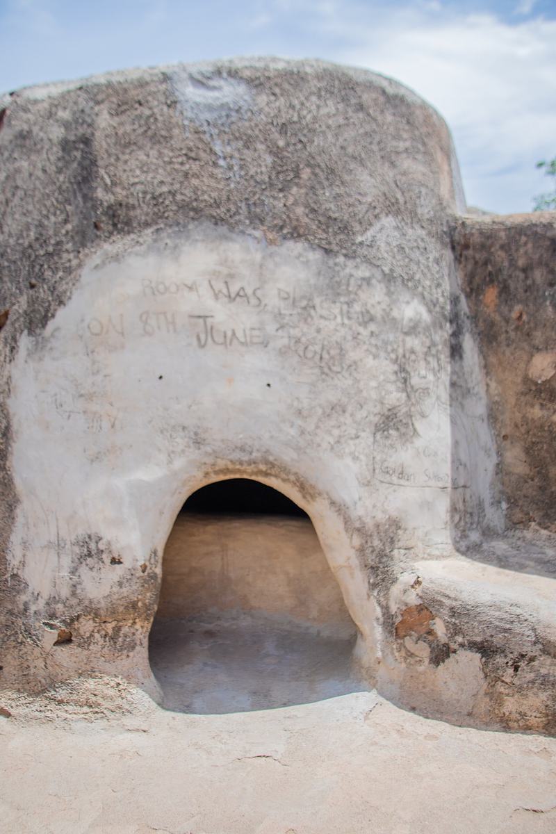 Traditional mud room at Tongo Palace